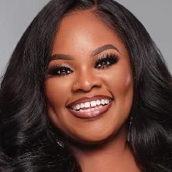 Foto de Tasha Cobbs Leonard