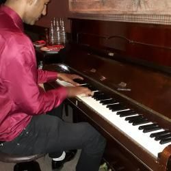 Foto de Auney Oliveira