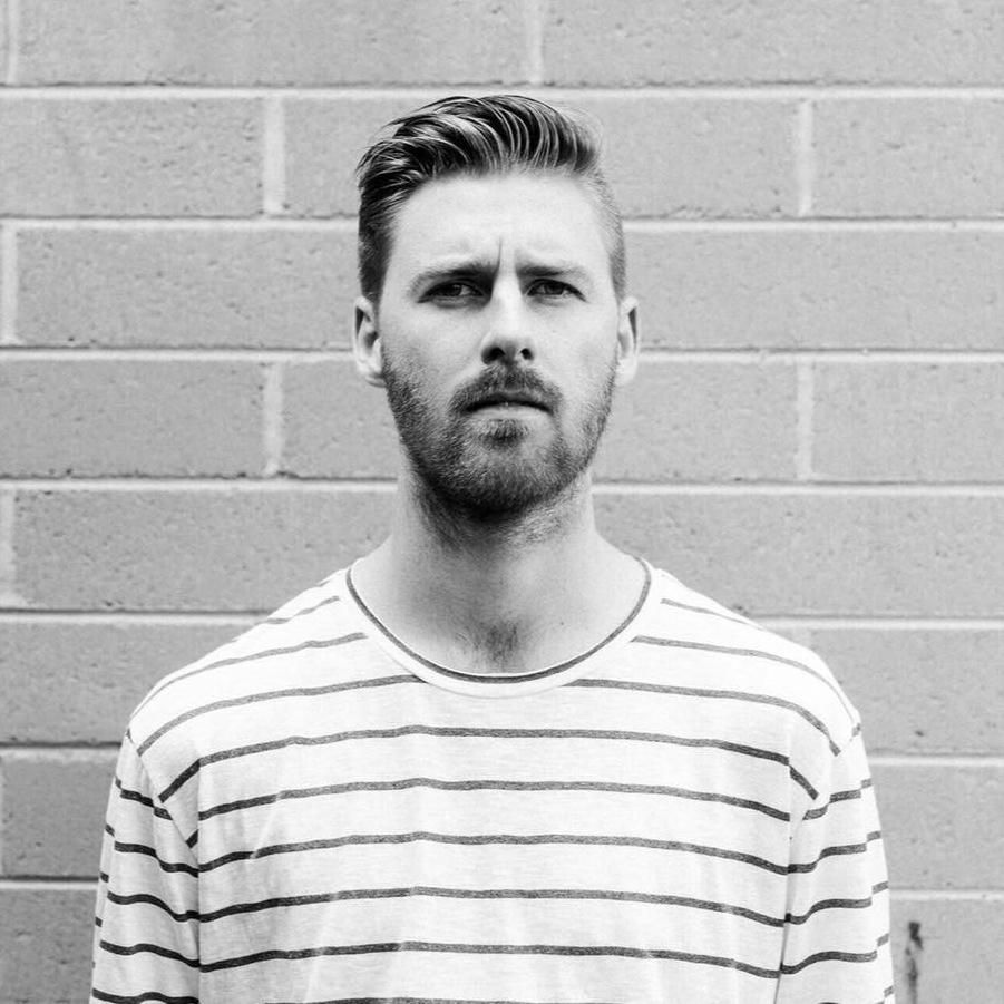 Rear View LANKS LETRAS.MUS.BR