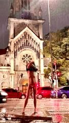 Monstros (feat. Simone Santana)