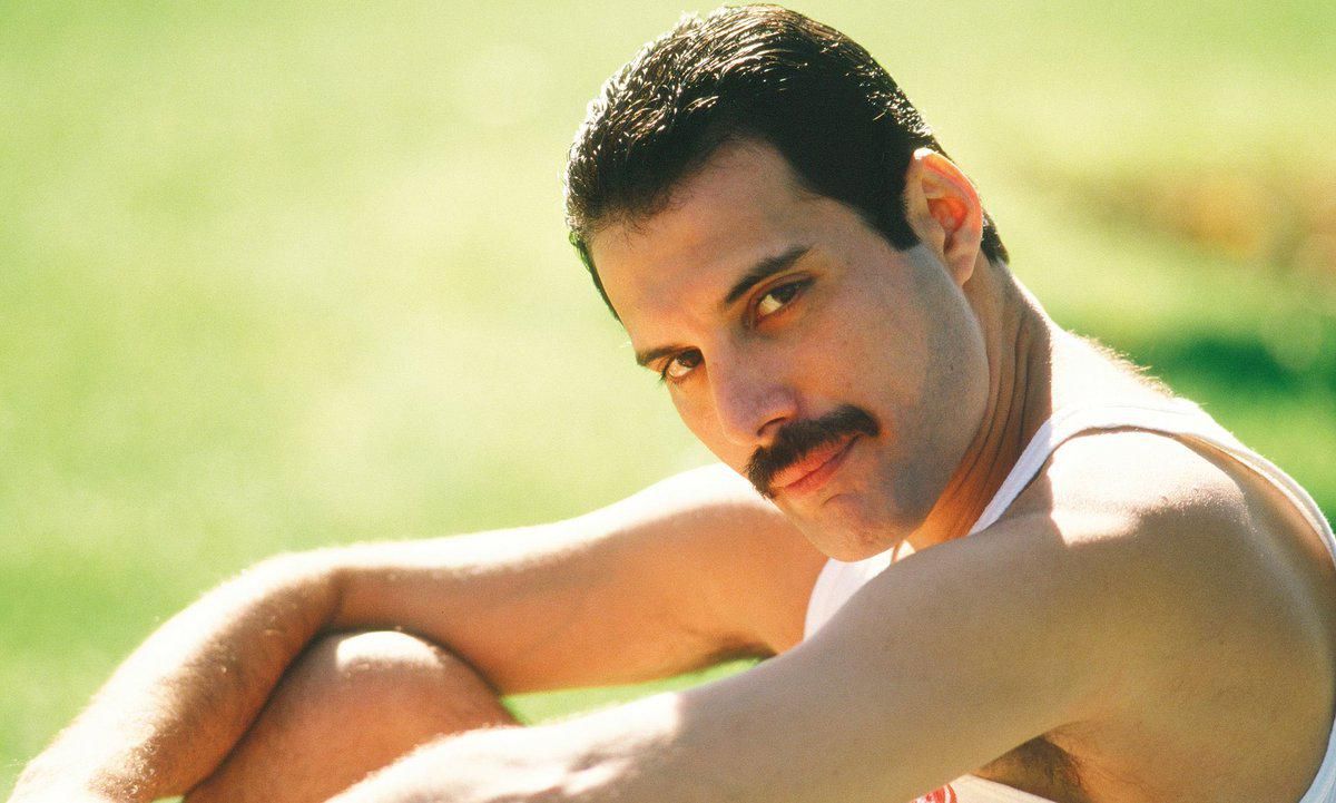 Cifra Club - Freddie Mercury - Living On My Own