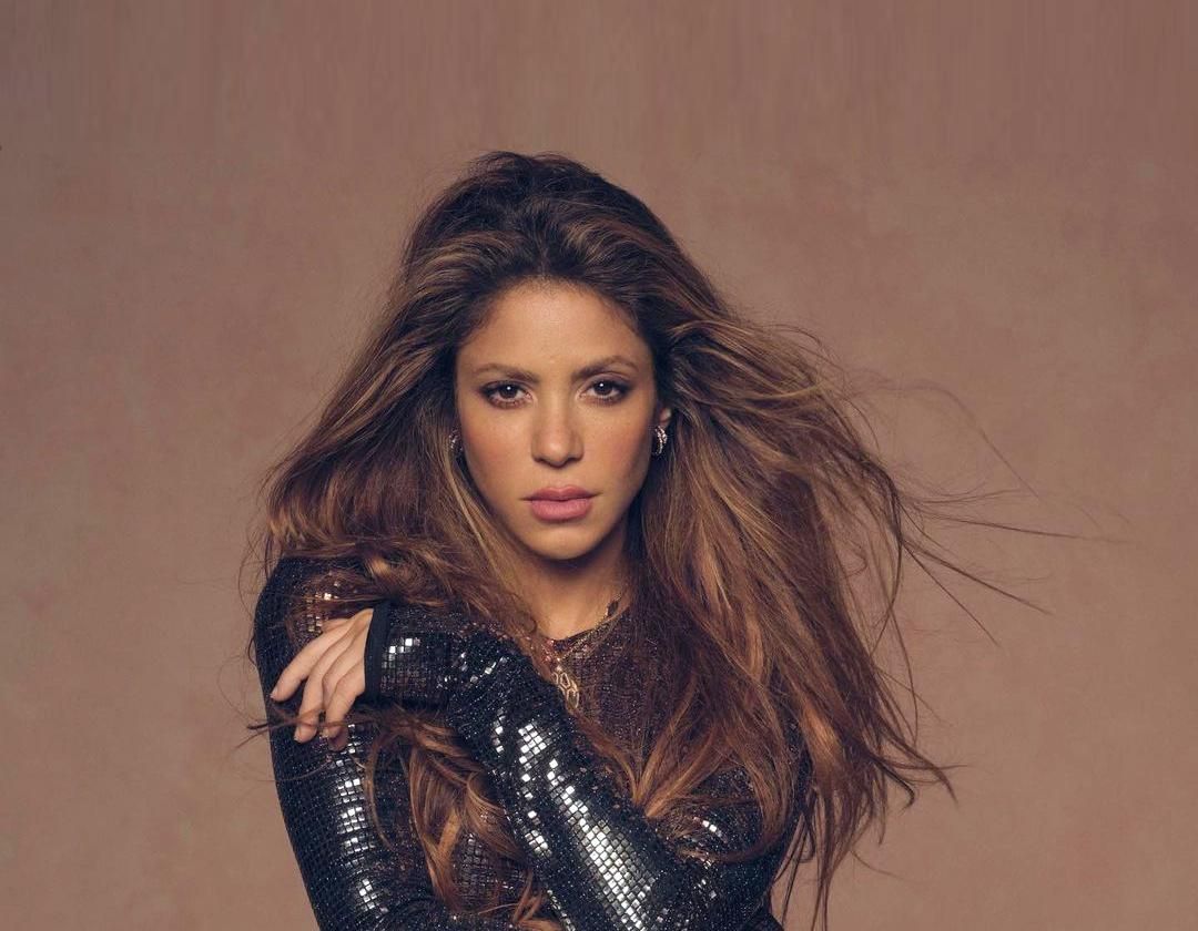 MAGIA (Lyrics in English) - Shakira