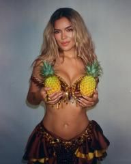 La Dama (part. Cosculluela)