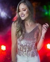 Júlia Reis