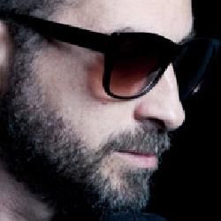 Foto de Lucas Santtana