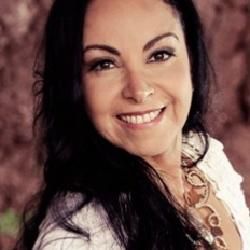 Photo of Cristina Mel