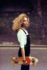 Izzy Bizu