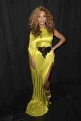 Soldier (feat. Kelly Rowland & Michelle Williams) [Homecoming Live]