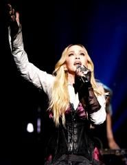 She's Not Me (Sticky & Sweet Tour)