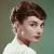 Capa da música "Moon River", de Audrey Hepburn