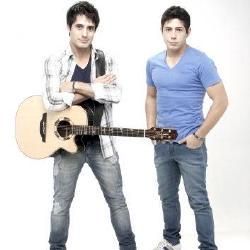 Foto de Théo e Vinicius