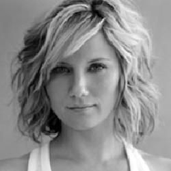 Photo of Jennifer Nettles