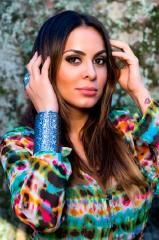 Shake It Out (feat. Tommy Love & Lorena Simpson)