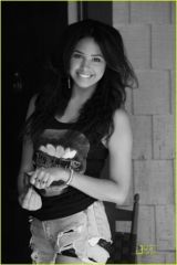 Why Can't We Be Friends (feat. Sean Kingston)