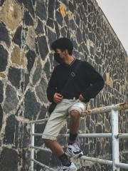 You (part Bastida FG y Saktro)