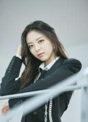 YUNA (ITZY)