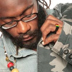 Foto de Tarrus Riley