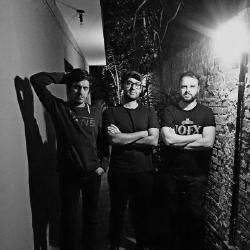 Foto de Explain Away