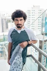 Embrazando (part. Josh Leone & Falconi)