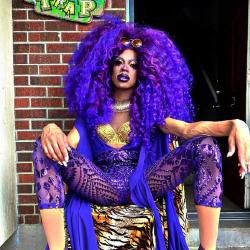 Foto de Yvie Oddly
