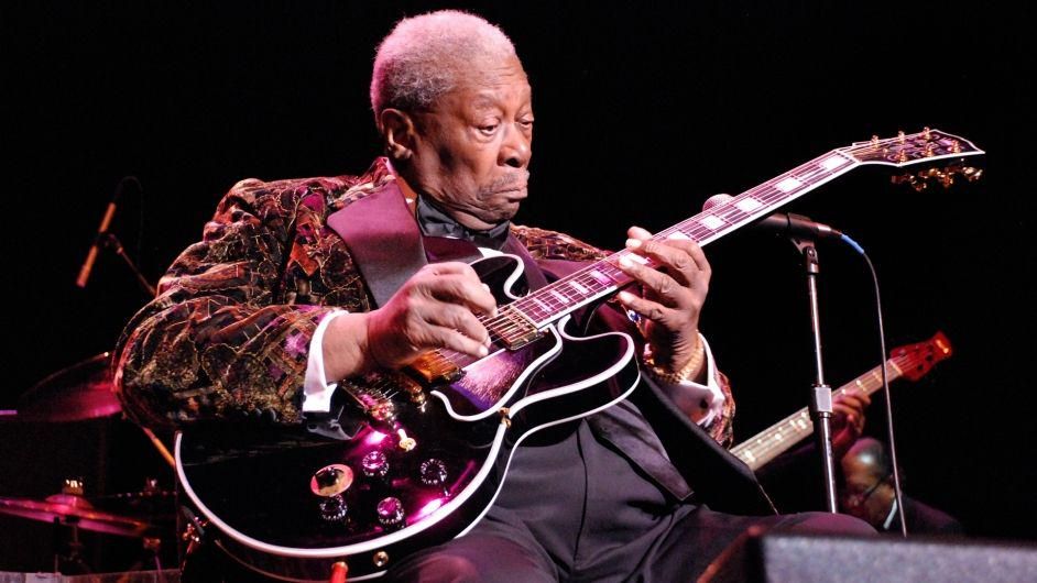 I JUST CAN'T LEAVE YOUR LOVE ALONE (EN ESPAÑOL) - B.B. King - LETRAS.COM