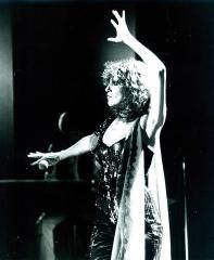 Valeria Lynch
