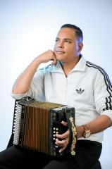 Se Le Moja La Canoa