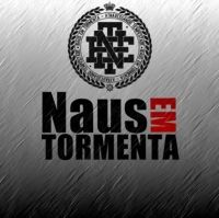 Naus Em Tormenta