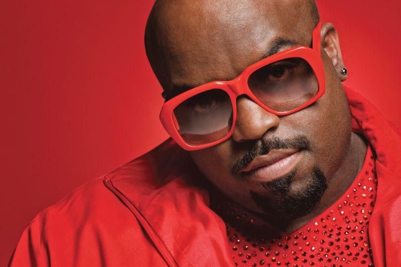 CEE LO GREEN - CRAZY **(LYRICS ON SCREEN)** 