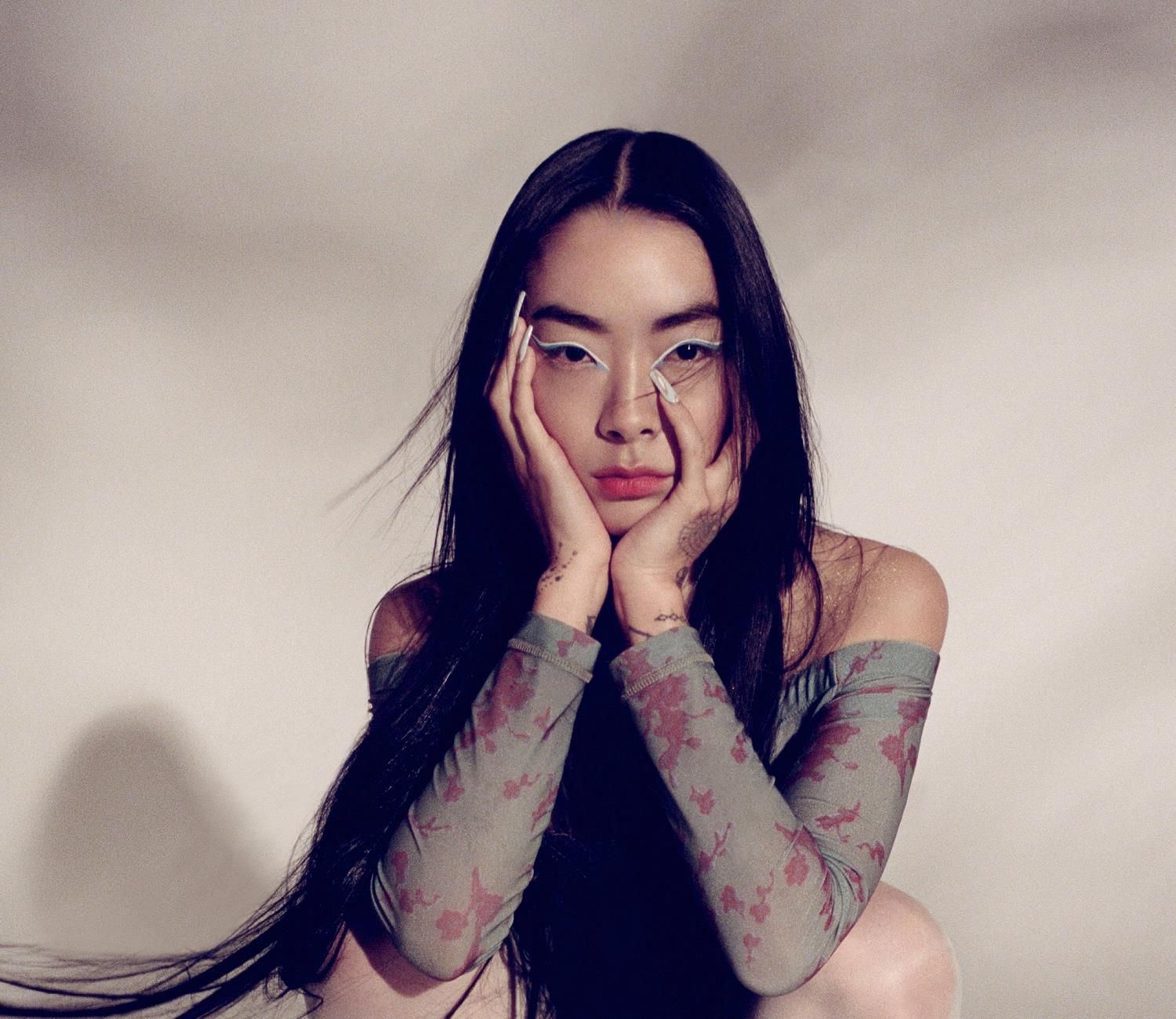 Rina Sawayama Brasil on X: 10. WHO'S GONNA SAVE U NOW? “Quando sofria  bullying no colégio nunca pensava: 'Farei o mesmo com todos eles'. Eu  apenas sentia 'Vou me tornar bem-sucedida para