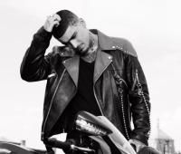 EYES CLOSED (feat. JISOO)