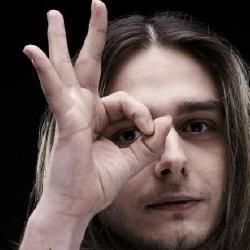 Foto de Falling Girl