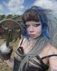 R U Looking 4 Me Now