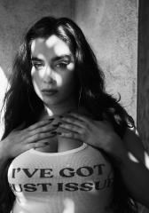 Piña (part. Snow Tha Product)