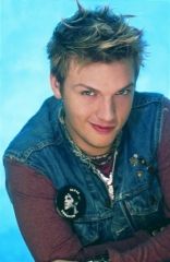 Beautiful Lie Feat. Jennifer Paige