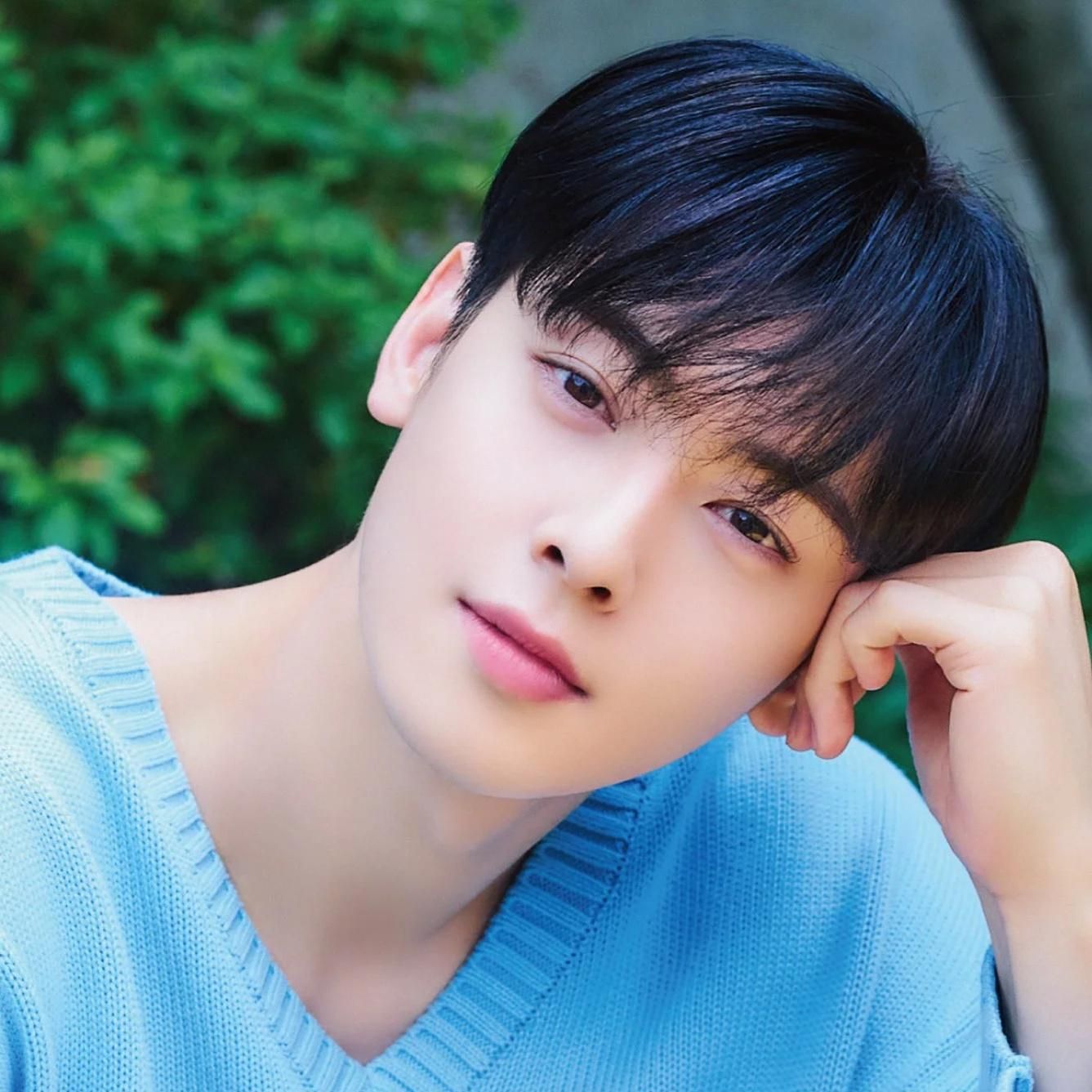 Cha Eun Woo fotos (4 fotos) | Cifra Club