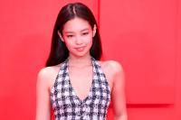 Intro: JANE (feat. FKJ)