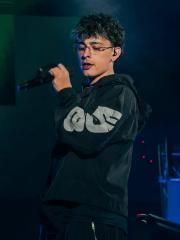 Favoritos (part. Underdann)