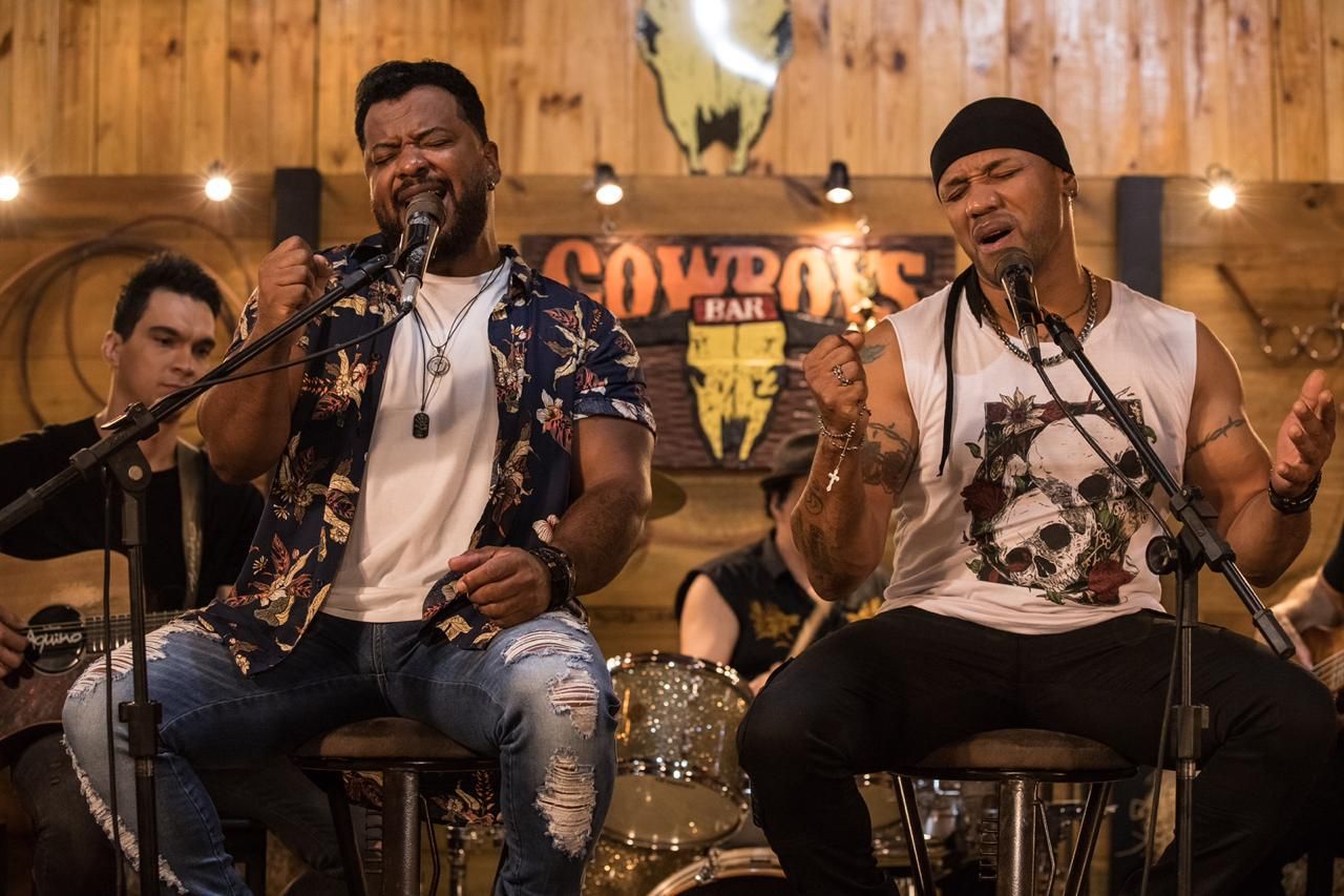 Angelo e Angel fotos (2 fotos) - LETRAS.MUS.BR