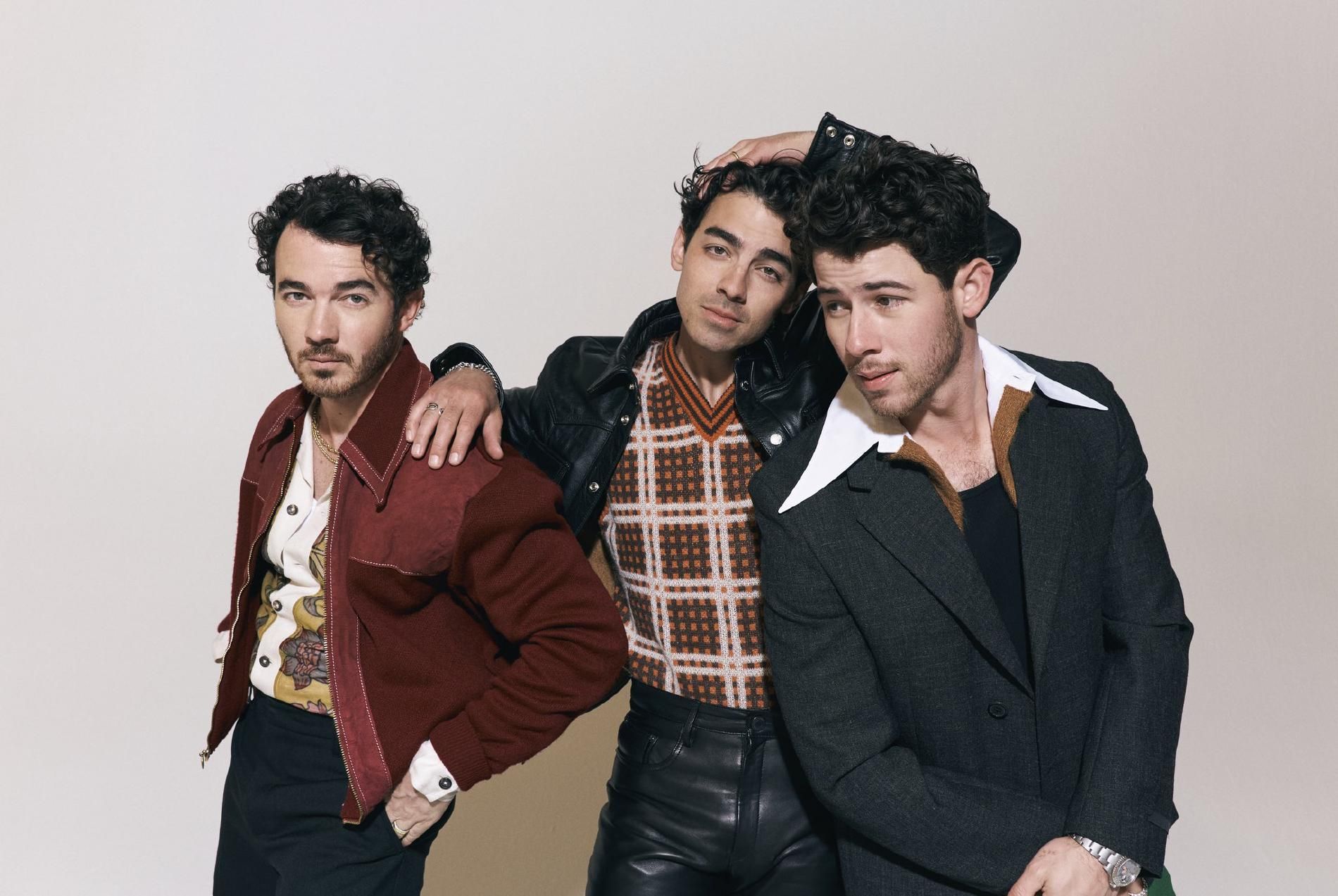 Jonas brothers песни. Txt Jonas brothers. Jonas brothers do it like that Wallpaper.