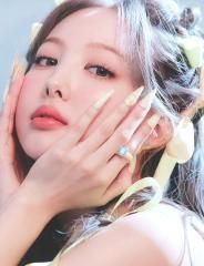 NAYEON