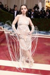 Kiss The Girl (feat. Mitchell Hope, China Anne McClain, Thomas Doherty, Cameron Boyce, Booboo Stewart & Sofia Carson)