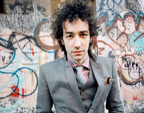 Veja Albert Hammond Jr. jogando xadrez com a morte