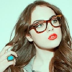 Photo of Elizabeth Gillies