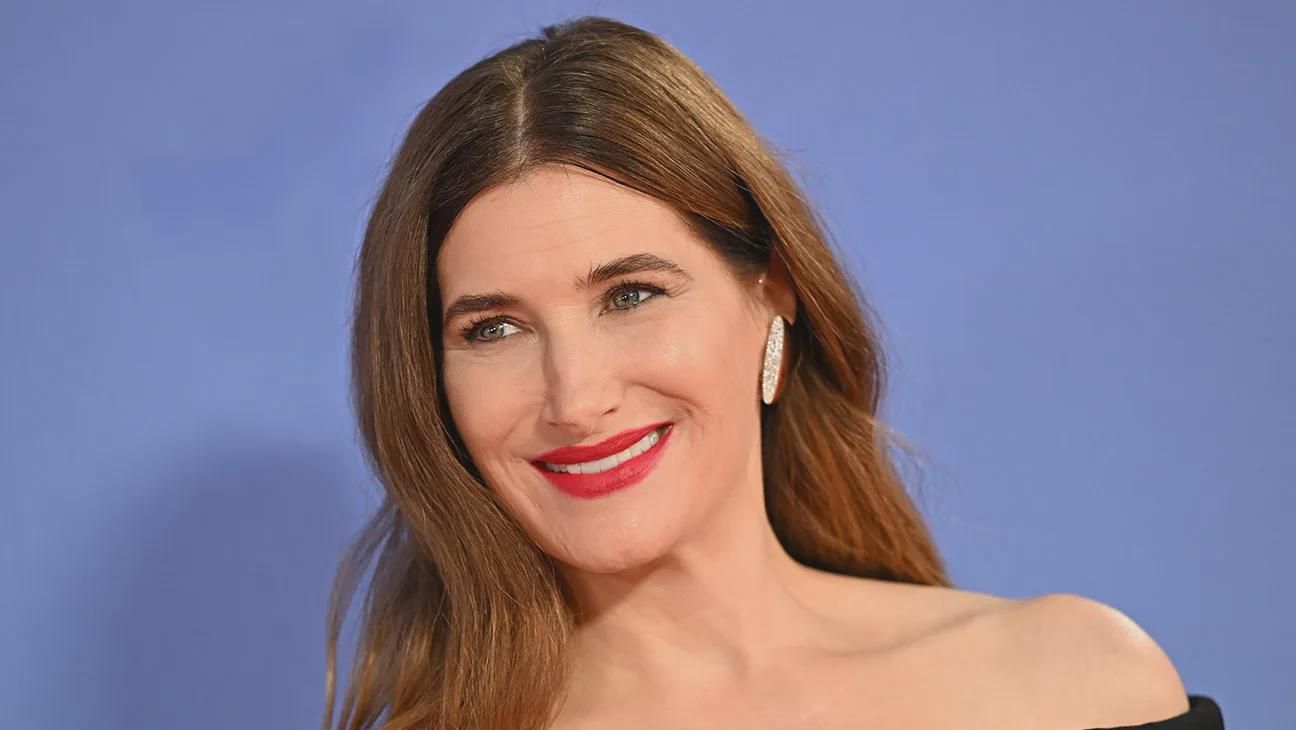 Kathryn Hahn fotos (3 fotos) - LETRAS.COM