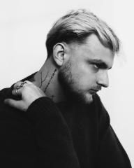 Baby (feat. Avivian)