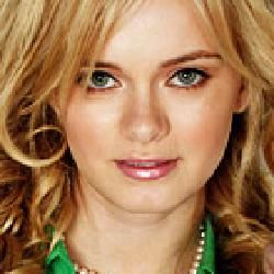 Photo of Sara Paxton