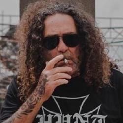 Foto de Jão e a Decadente Família Brasileira