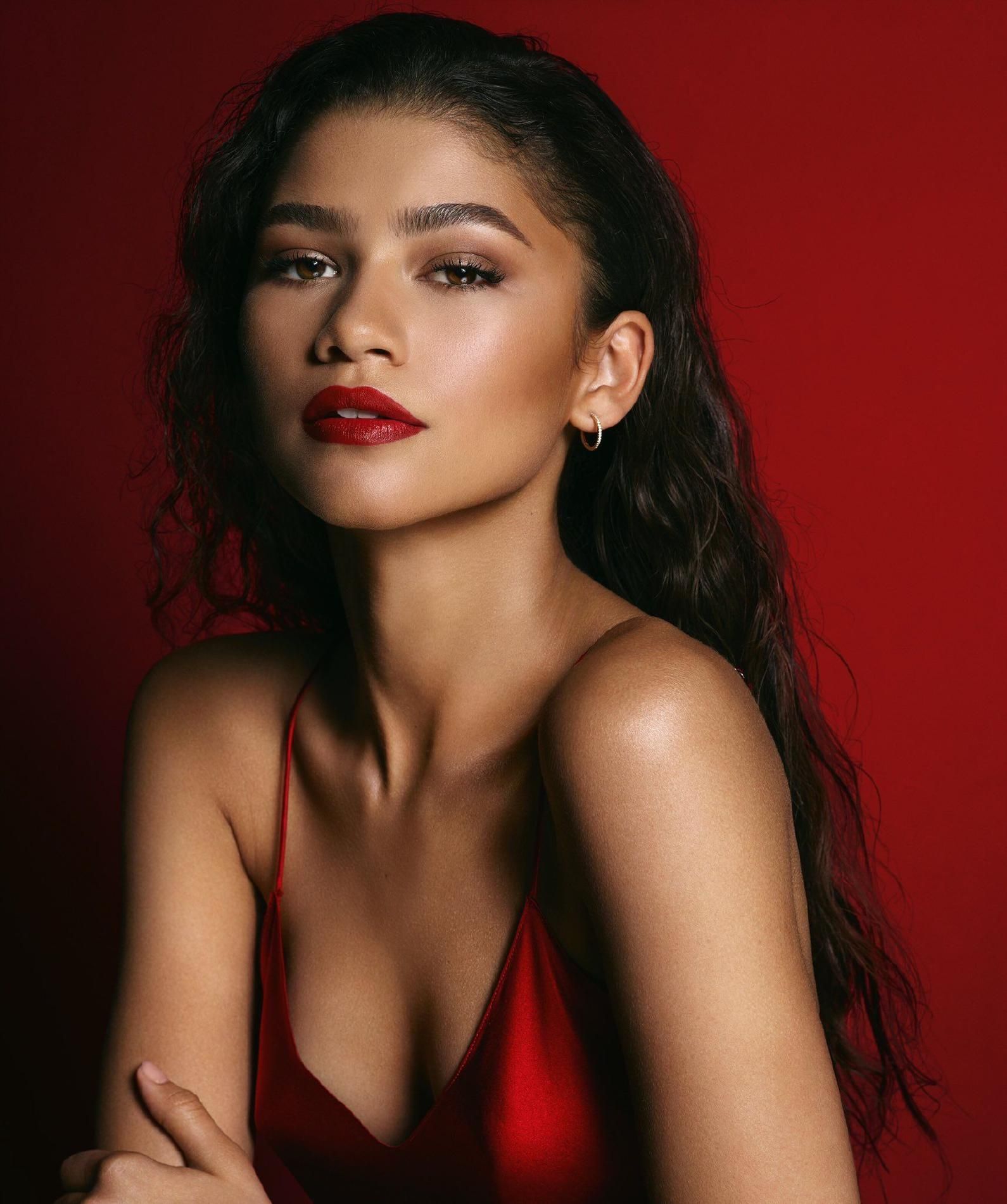 BOTTLE YOU UP - Zendaya 