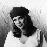 Gillette (CJ Gee / Sandra)